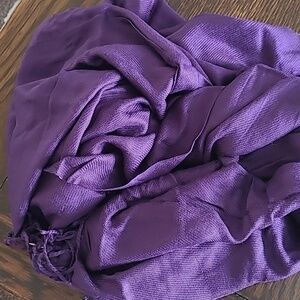 Beautiful purple scarf new